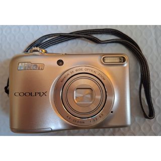 ニコン(Nikon)のデジカメ Nikon COOLPIX COOLPIX L30 SILVER(コンパクトデジタルカメラ)