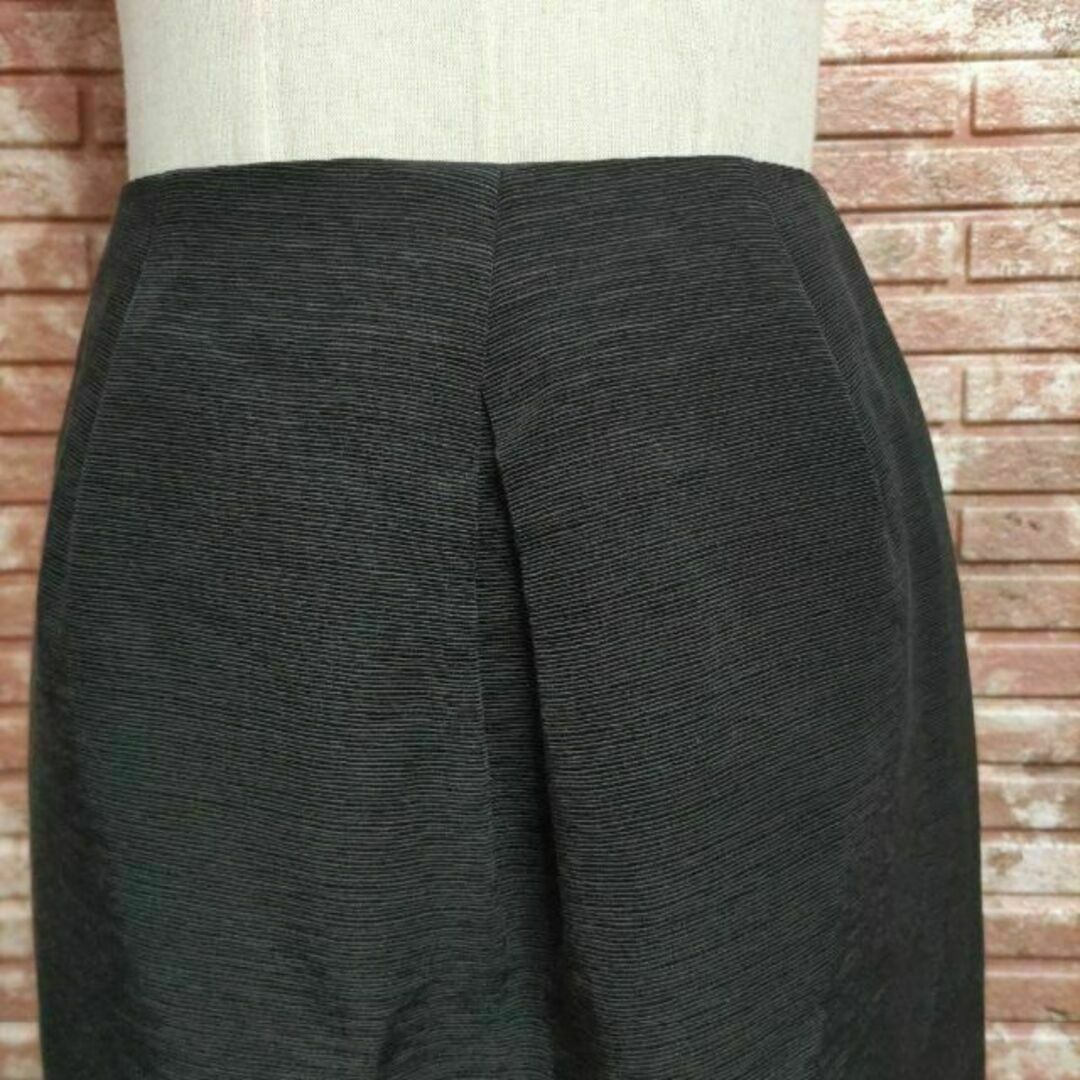 Ballsey(ボールジィ)のBALLSSY ボールジィ フロントタック ミニスカート 黒 39 裏キュプラ レディースのスカート(ミニスカート)の商品写真