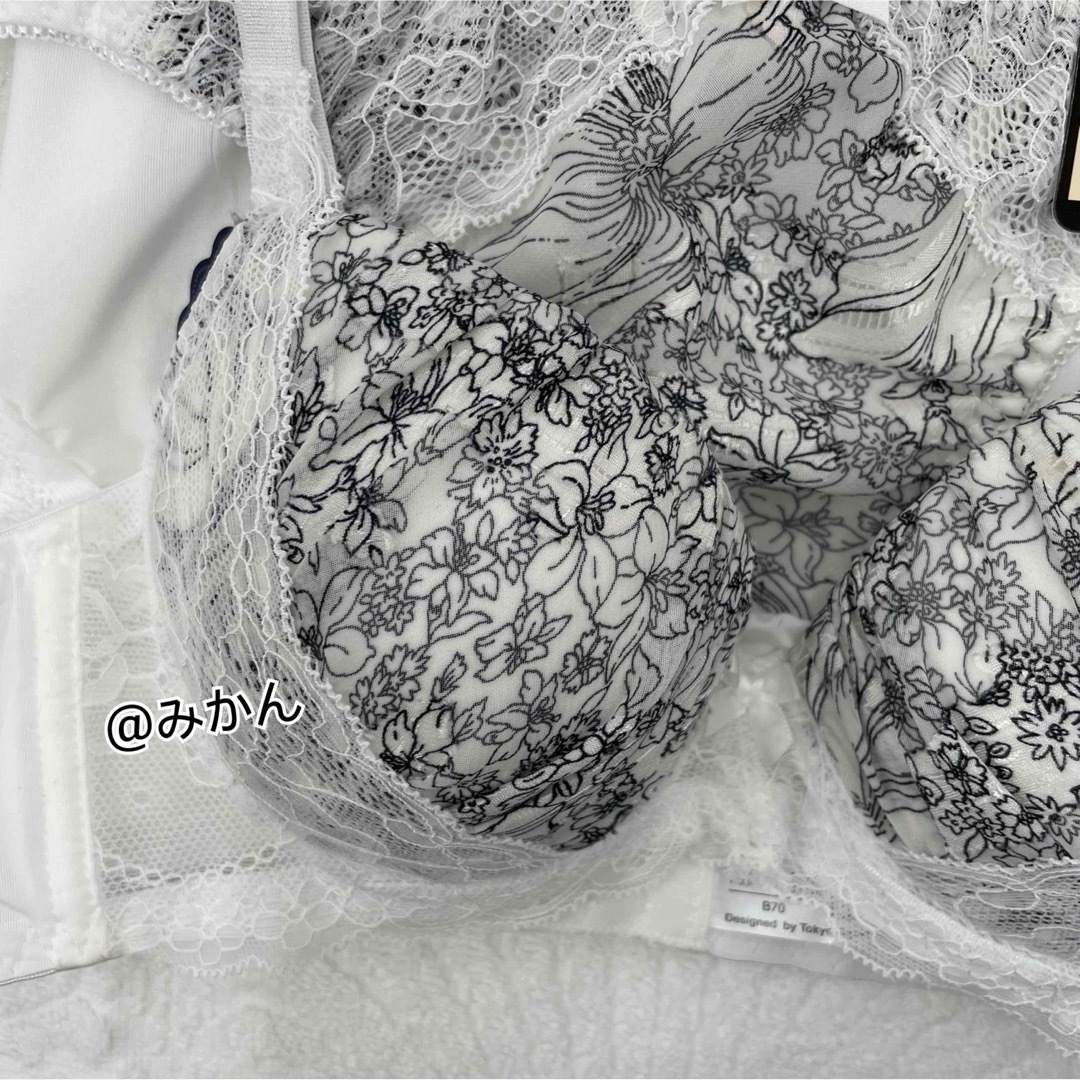 モノトーンボタニカルレーシィブラショーツセット(ホワイト) レディースの下着/アンダーウェア(ブラ&ショーツセット)の商品写真