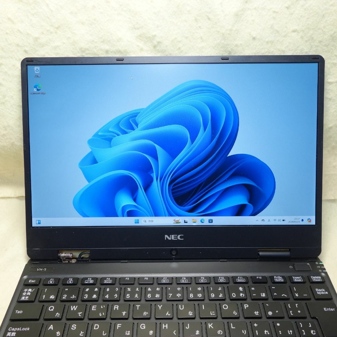 NEC(エヌイーシー)のVersaPro VKT13◆Core i5-8200Y/512G/8G/軽量 スマホ/家電/カメラのPC/タブレット(ノートPC)の商品写真