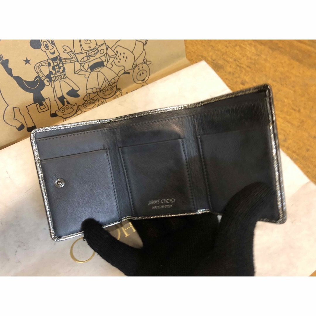 JIMMY CHOO(ジミーチュウ)の【美品】JIMMY CHOO ジミーチュウ コンパクトウォレット 三つ折り財布 レディースのファッション小物(財布)の商品写真