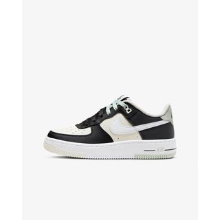 ナイキ(NIKE)の！！【NIKE】エア フォース 1 LV8 ジュニアシューズ(スニーカー)