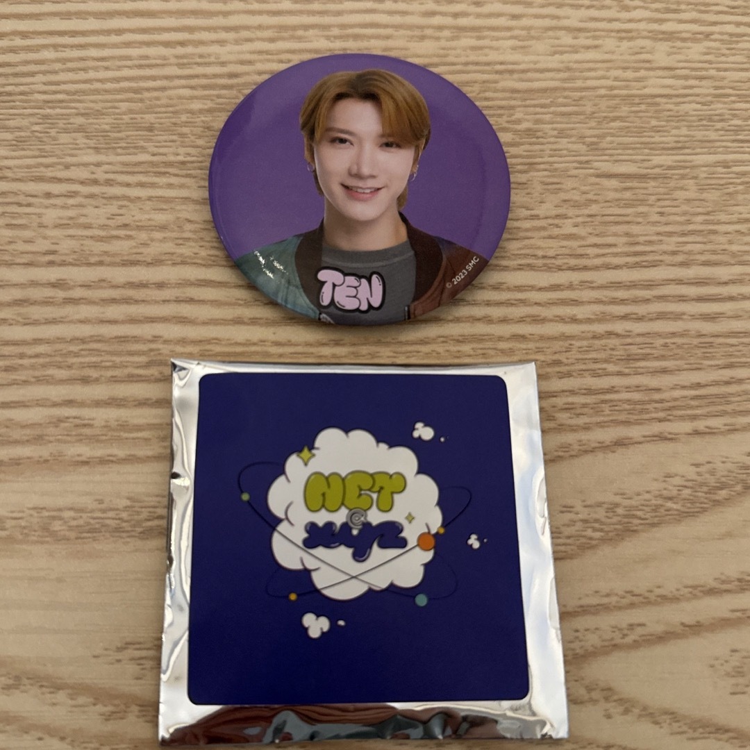 【NCT 威神 テン 】 アクスタ・トレカ・缶バッジ 3点セット エンタメ/ホビーのCD(K-POP/アジア)の商品写真