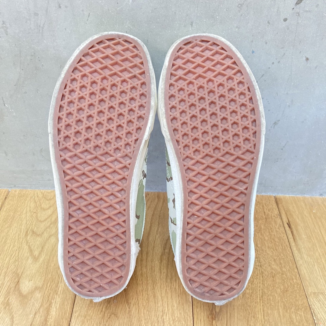 OLD SKOOL（VANS）(オールドスクール)のVANS バンズ レディース　スニーカー　迷彩　23.5cm オールドスクール レディースの靴/シューズ(スニーカー)の商品写真