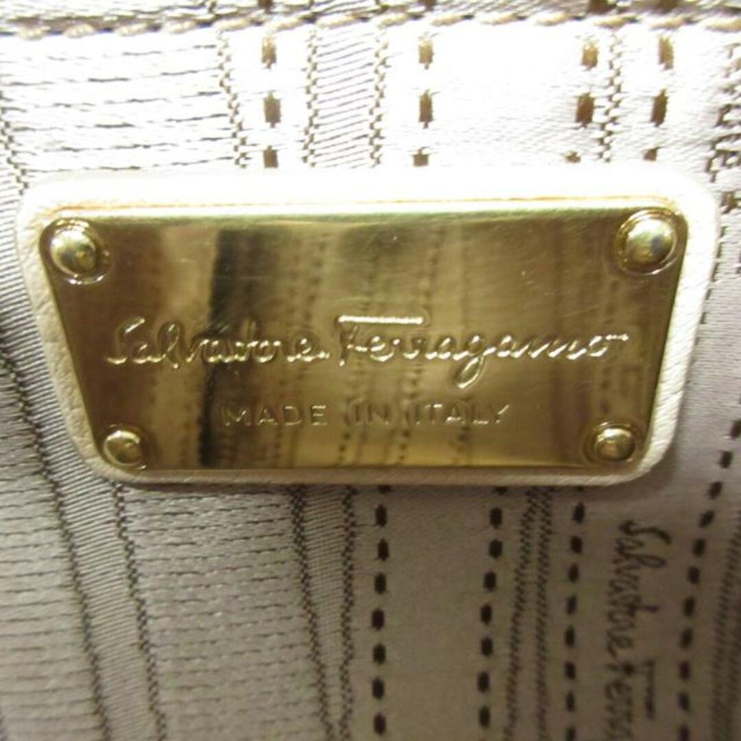 Salvatore Ferragamo(サルヴァトーレフェラガモ)のサルバトーレフェラガモ ショルダーバッグ レディースのバッグ(ショルダーバッグ)の商品写真