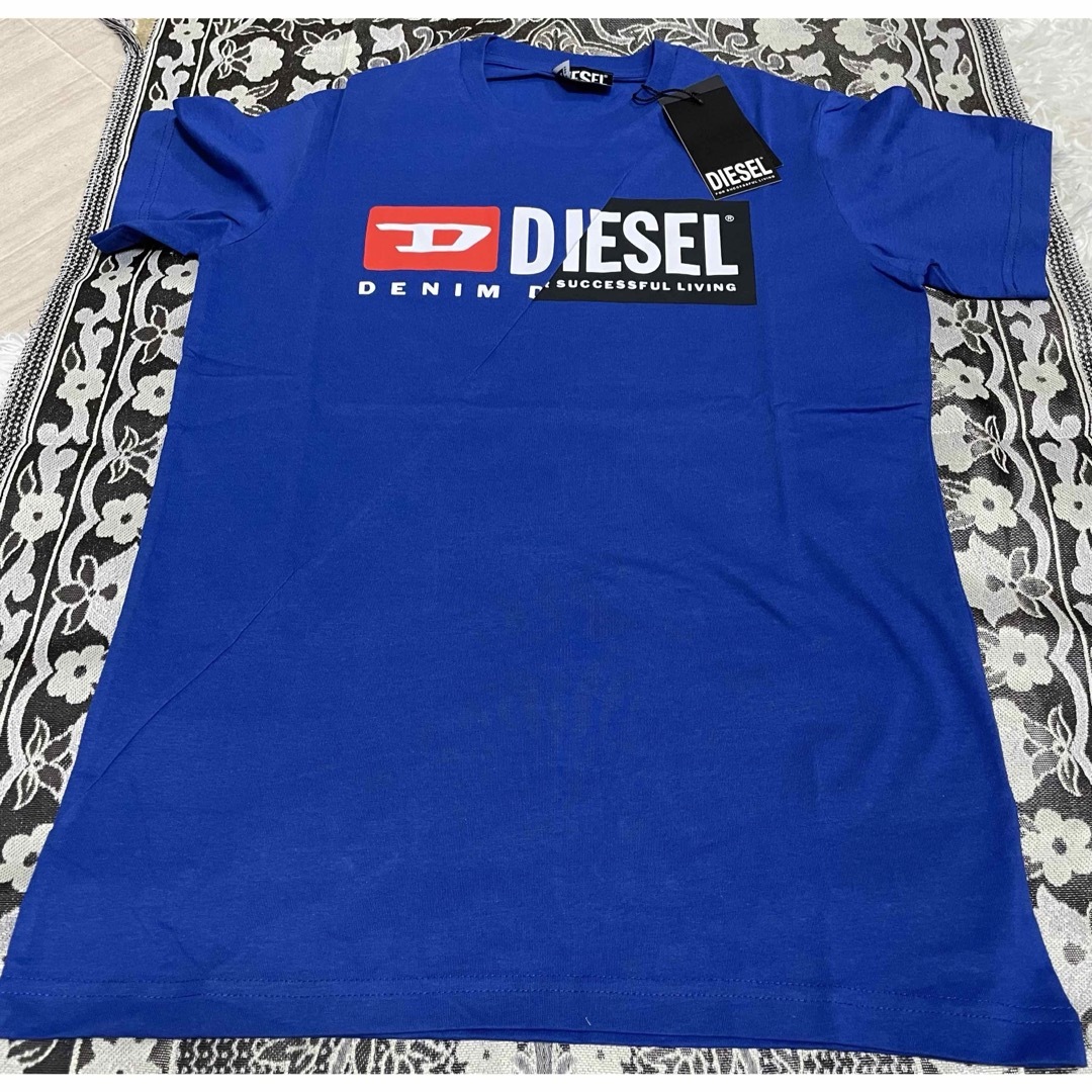 DIESEL(ディーゼル)のDIESEL 新品未使用　メンズ　tシャツ XL メンズのトップス(Tシャツ/カットソー(半袖/袖なし))の商品写真