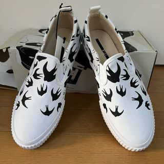 アレキサンダーマックイーン(Alexander McQueen)の[未使用] アレキサンダーマックイーン　MCQ スリッポン　ホワイト‼️(スニーカー)