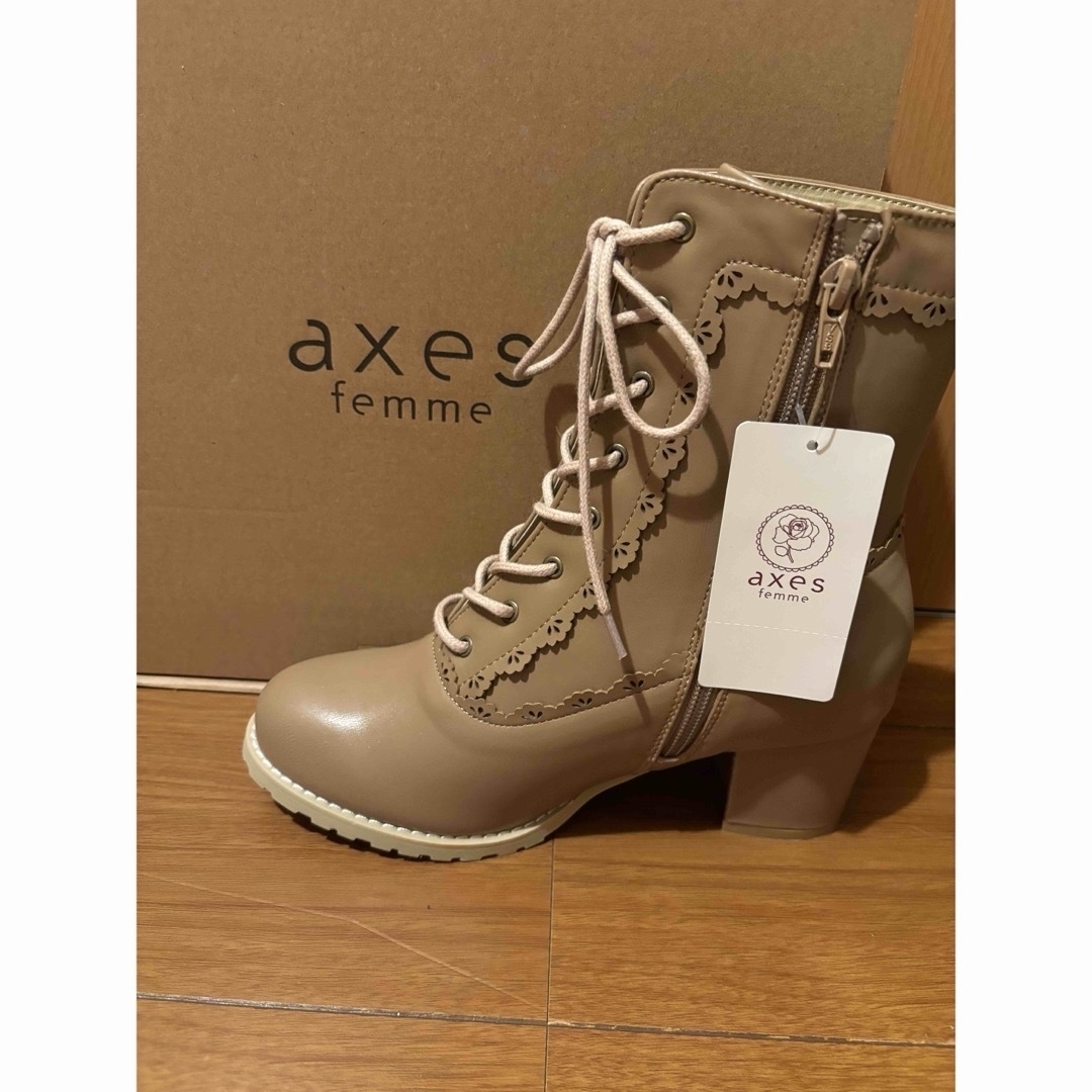 axes femme(アクシーズファム)の50. axes/アクシーズファム/スカラップレースアップブーツ/ベージュ/L レディースの靴/シューズ(ブーツ)の商品写真