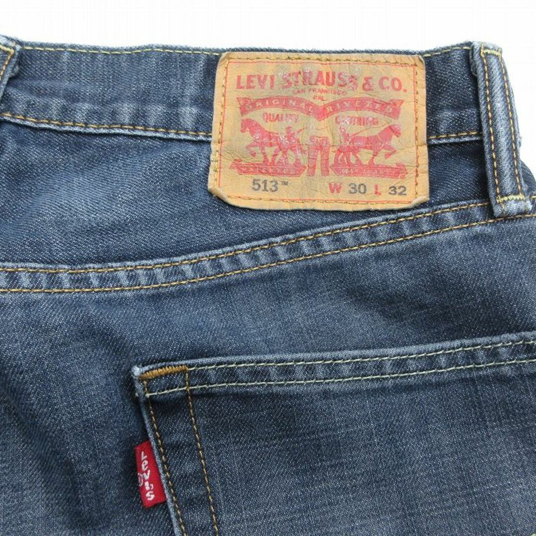 Levi's(リーバイス)のW30★古着 リーバイス Levis 513 ジーンズ メンズ ヒゲ 紺 ネイビー デニム 24feb14 中古 ボトムス ジーパン Gパン ロング パンツ メンズのパンツ(ワークパンツ/カーゴパンツ)の商品写真