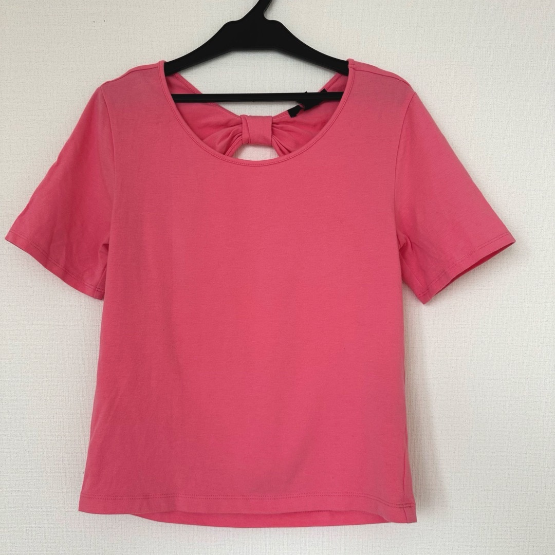 FOREVER 21(フォーエバートゥエンティーワン)のforever21 バックリボン Tシャツ ピンク リボン レディースのトップス(Tシャツ(半袖/袖なし))の商品写真