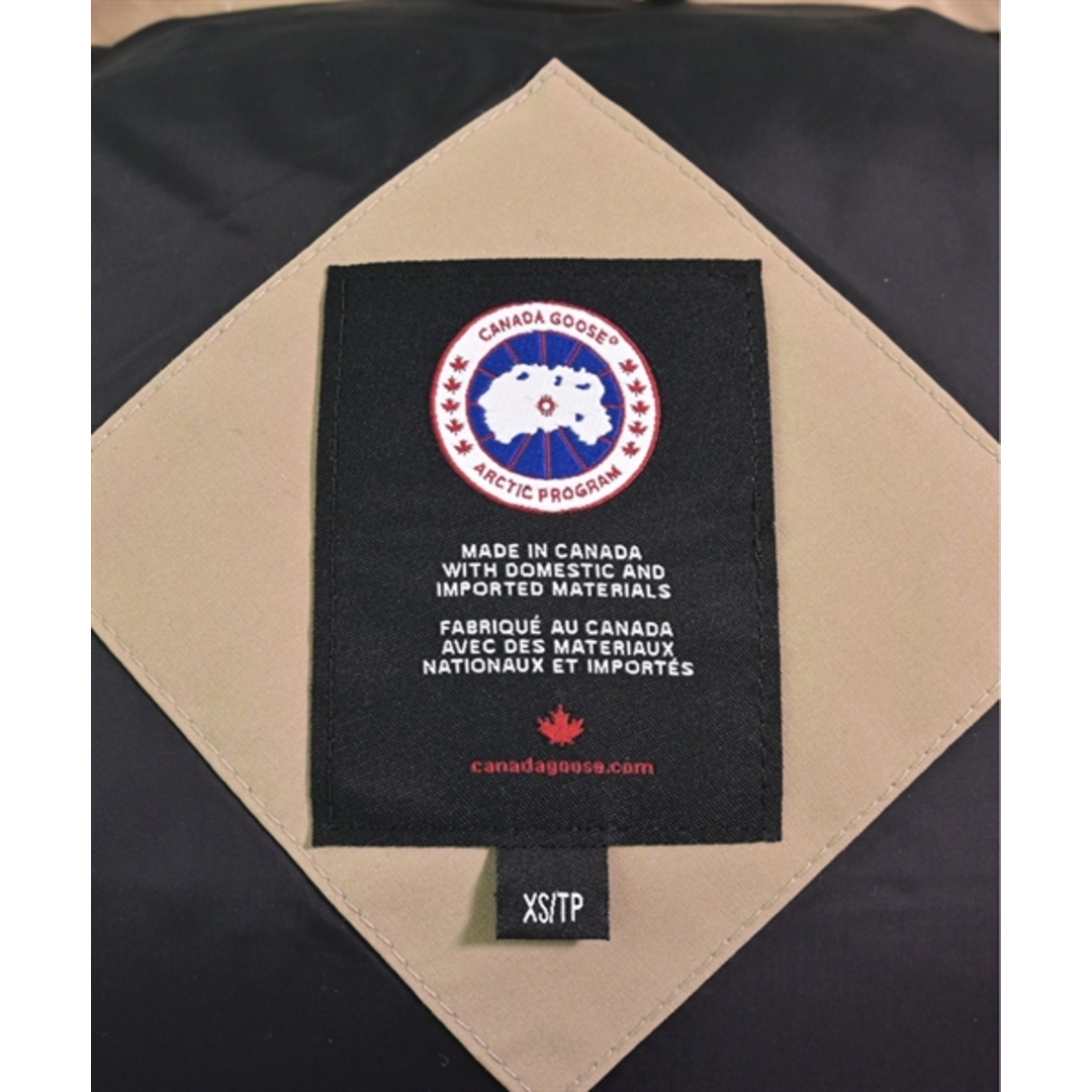 CANADA GOOSE(カナダグース)のCANADA GOOSE ダウンジャケット/ダウンベスト XS ベージュ 【古着】【中古】 レディースのジャケット/アウター(ダウンジャケット)の商品写真