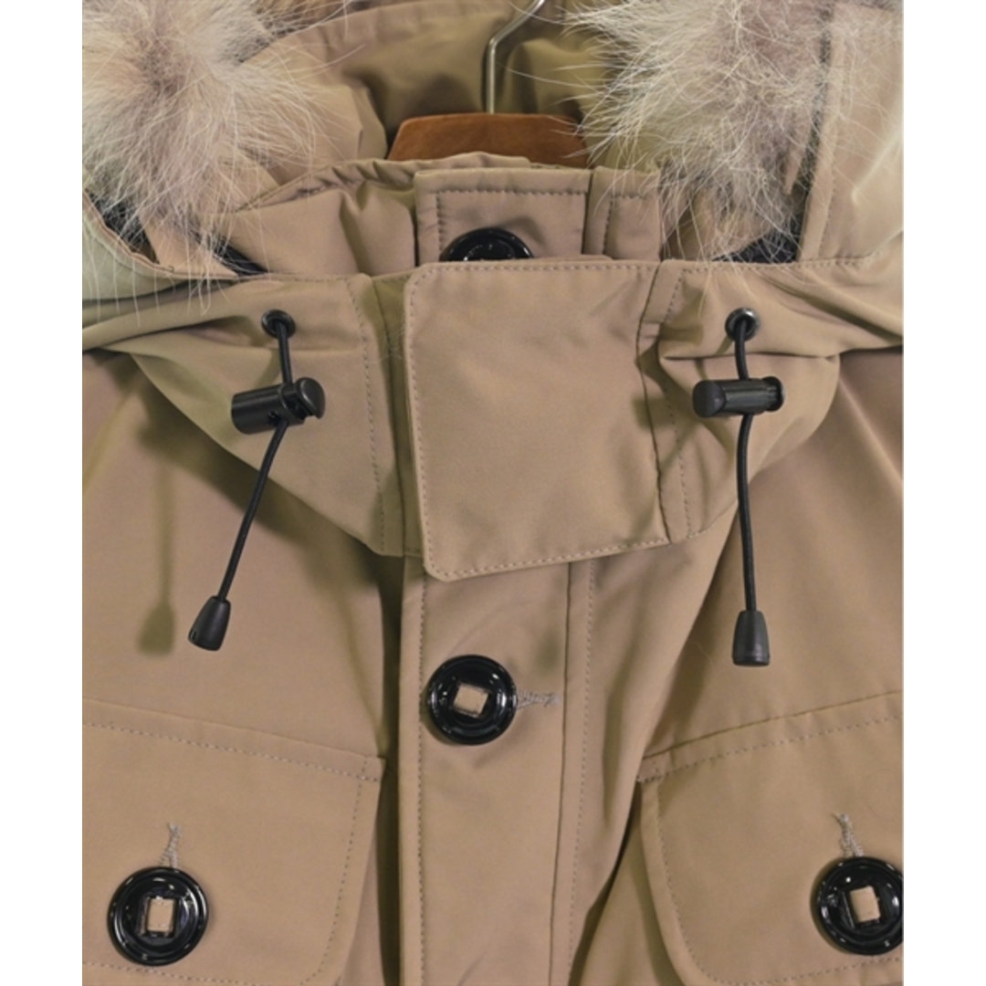 CANADA GOOSE(カナダグース)のCANADA GOOSE ダウンジャケット/ダウンベスト XS ベージュ 【古着】【中古】 レディースのジャケット/アウター(ダウンジャケット)の商品写真