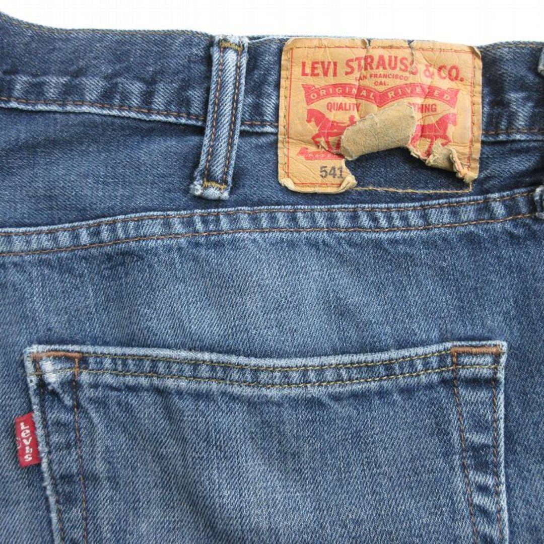 Levi's(リーバイス)のW38★古着 リーバイス Levis 541 ジーンズ メンズ ヒゲ コットン 紺 ネイビー デニム 24feb19 中古 ボトムス ジーパン Gパン ロング パンツ メンズのパンツ(ワークパンツ/カーゴパンツ)の商品写真