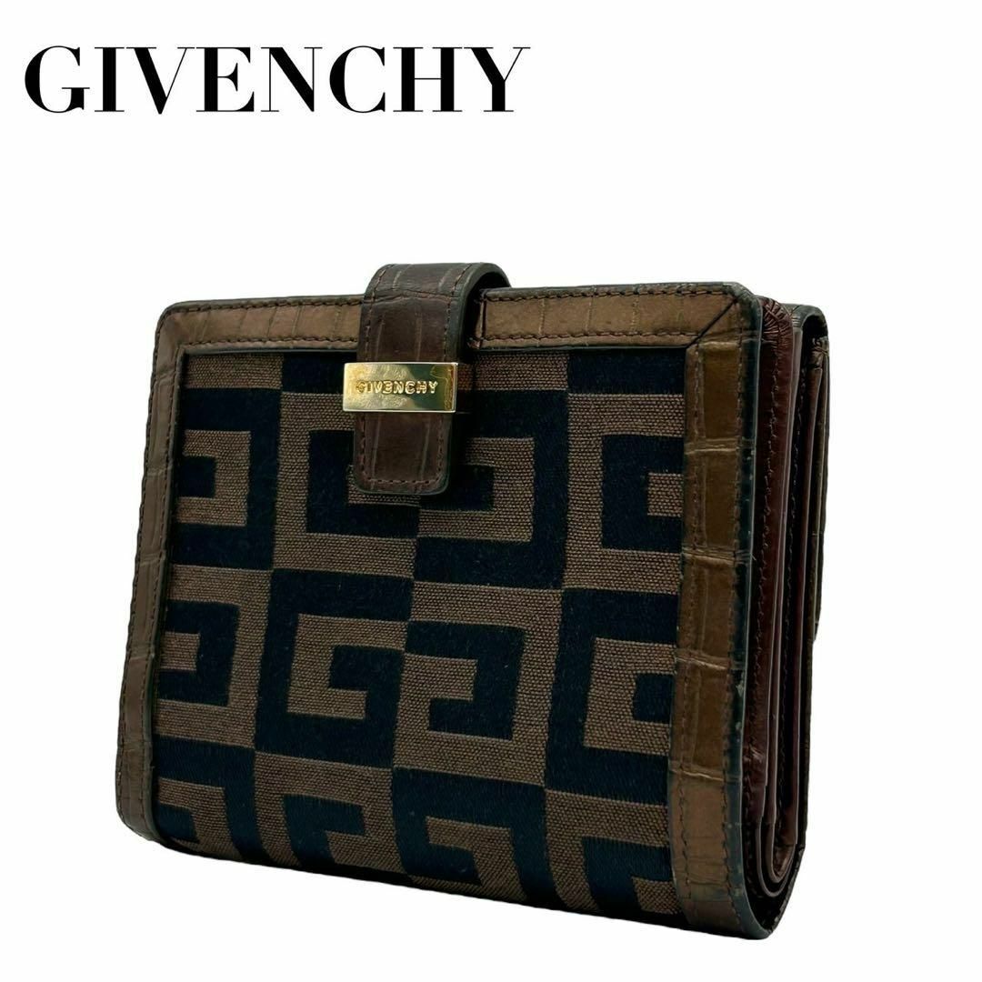 GIVENCHY(ジバンシィ)のジバンシー w2 三つ折り財布　ダブルホック　G柄　コンパクトウォレット レディースのトップス(Tシャツ(半袖/袖なし))の商品写真