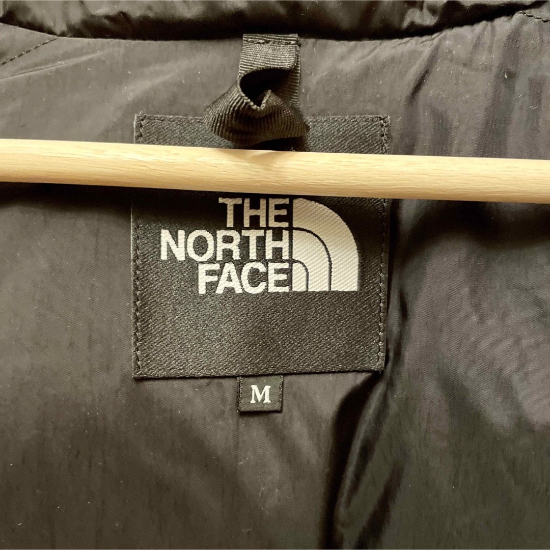 THE NORTH FACE(ザノースフェイス)のTHE NORTH FACE ザ ノース フェイス ヌプシ ダウン ジャケット レディースのジャケット/アウター(ダウンジャケット)の商品写真