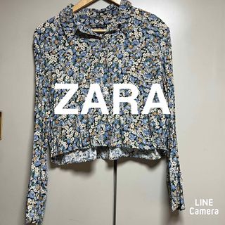 ザラ(ZARA)のZARA 花柄ショート丈シャツ　ブラウス(シャツ/ブラウス(長袖/七分))