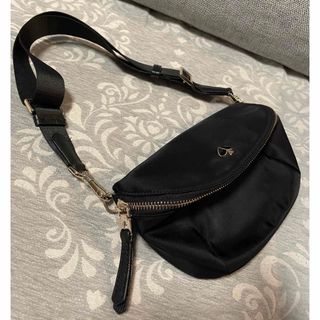 ケイトスペードニューヨーク(kate spade new york)のケイトスペード  黒　スマホショルダー(ショルダーバッグ)