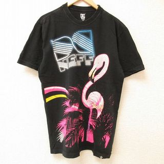 ディーシーシュー(DC SHOE)のL★古着 ディーシー DC 半袖 Tシャツ メンズ ワンポイントロゴ フラミンゴ コットン クルーネック 黒 ブラック 24feb24 中古(Tシャツ/カットソー(半袖/袖なし))