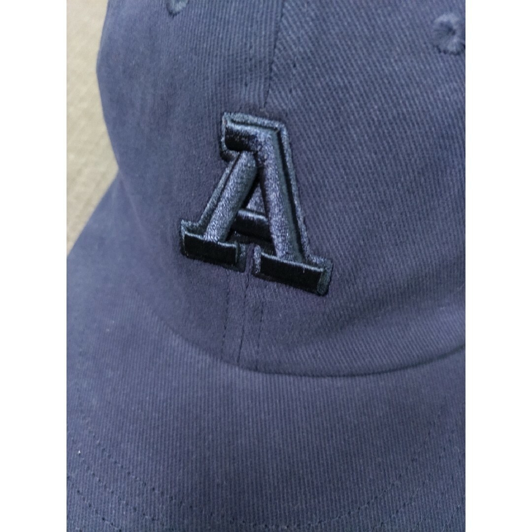 adidas(アディダス)のアディダス　adidas　キャップ　ベースボールキャップ　ネイビー　ロゴキャップ メンズの帽子(キャップ)の商品写真