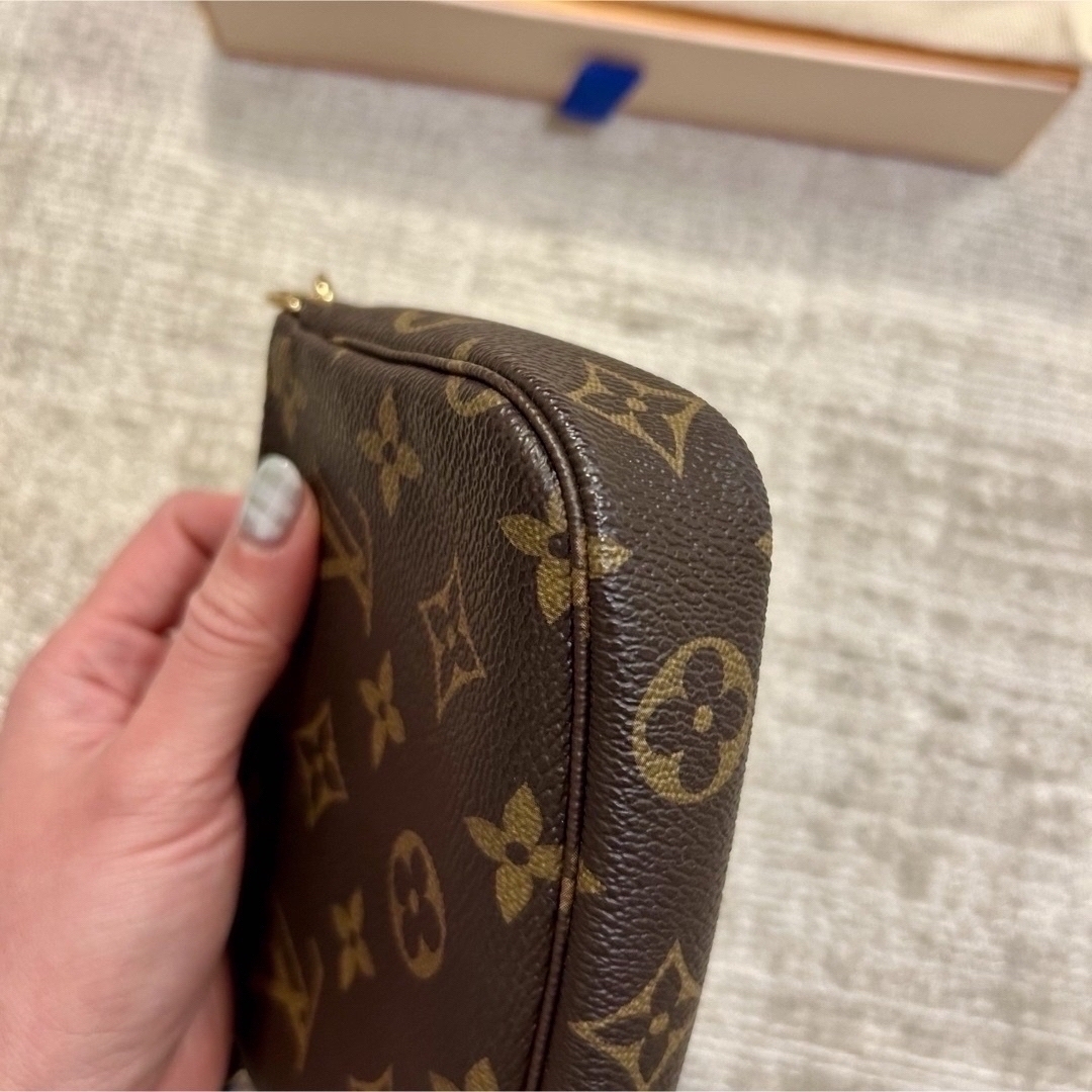 LOUIS VUITTON(ルイヴィトン)のLouis Vuitton ルイヴィトン モノグラム ミニポシェット レディースのバッグ(クラッチバッグ)の商品写真