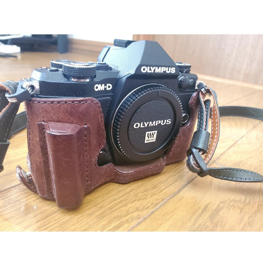 OLYMPUS(オリンパス)のOLYMPUS E-M5MarkⅡ ユリシーズ PORTERセット スマホ/家電/カメラのカメラ(ミラーレス一眼)の商品写真