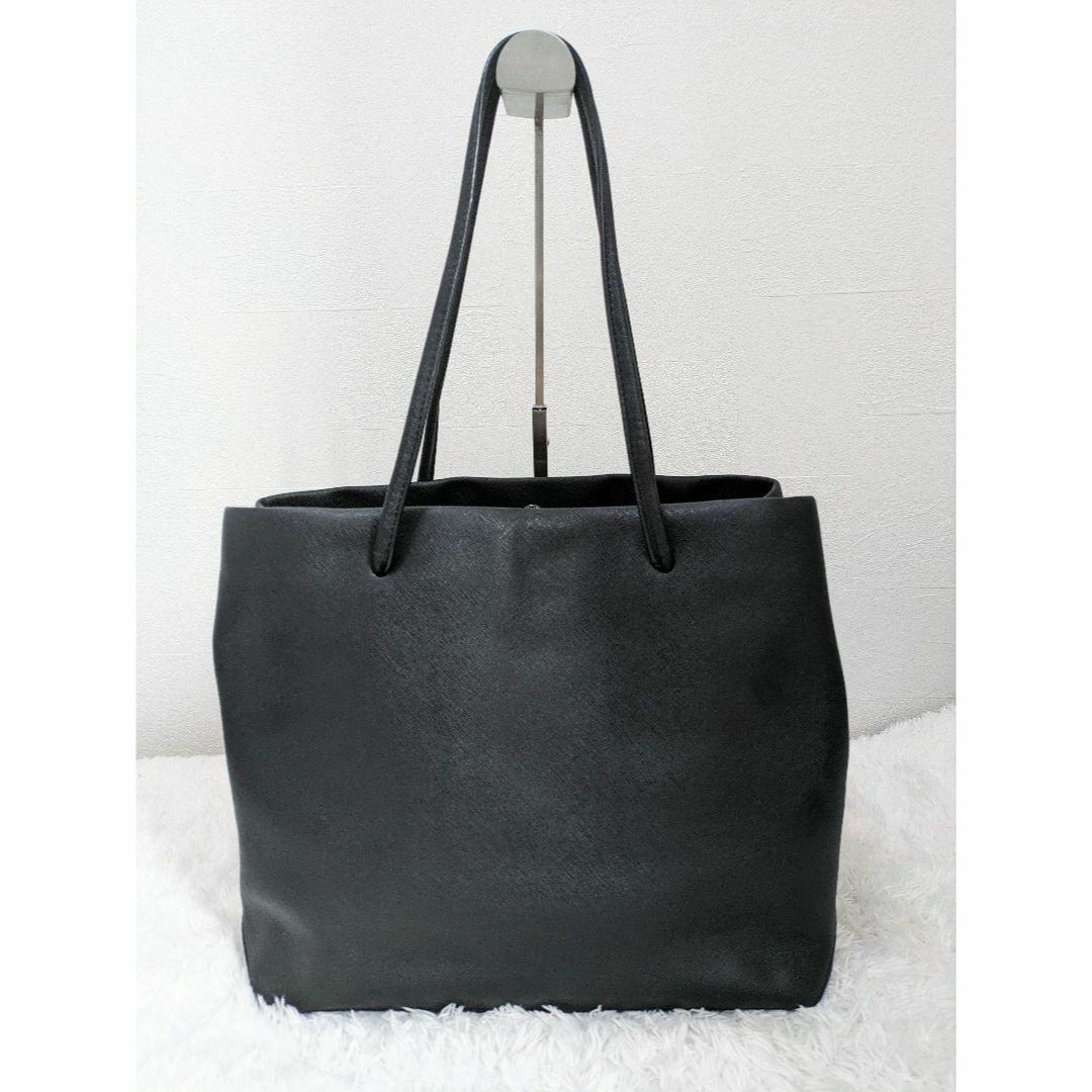 MARC JACOBS(マークジェイコブス)の美品✨マークジェイコブス トートバッグ 黒 ショッパー ロゴ A4 肩掛け可能 レディースのバッグ(トートバッグ)の商品写真