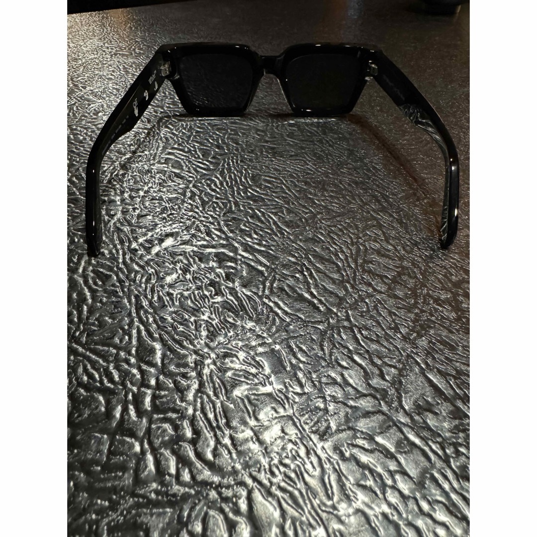 OFF-WHITE(オフホワイト)のoff white SQUARED SUNGLASSES オフホワイト メンズのファッション小物(サングラス/メガネ)の商品写真