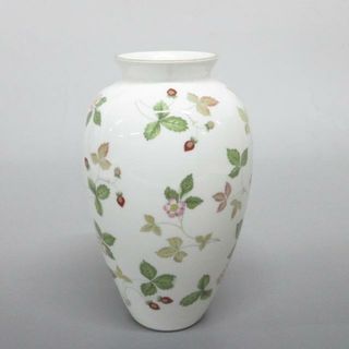 ウェッジウッド(WEDGWOOD)のWEDG WOOD(ウェッジウッド) 小物 ワイルドストロベリー 白×ピンク×マルチ 花瓶 ボーンチャイナ(その他)