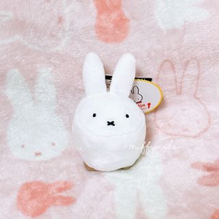 ミッフィー(miffy)のハウステンボス限定　 ミッフィー　ナインチェカフェ　 いすマスコット　ぬいぐるみ(ぬいぐるみ)