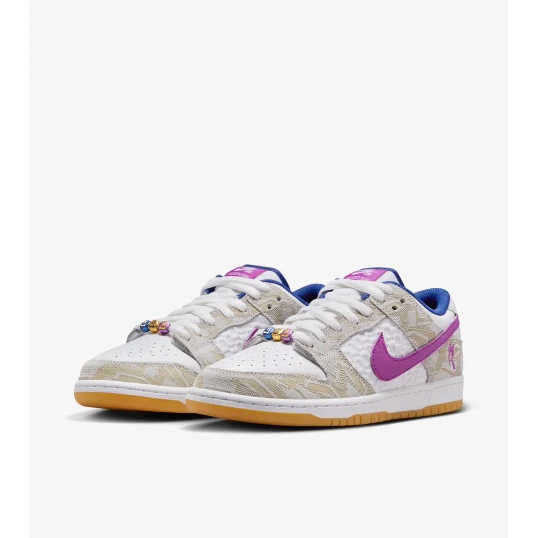 NIKE(ナイキ)のRayssa Leal × Nike SB Dunk Low PRM  29cm メンズの靴/シューズ(スニーカー)の商品写真