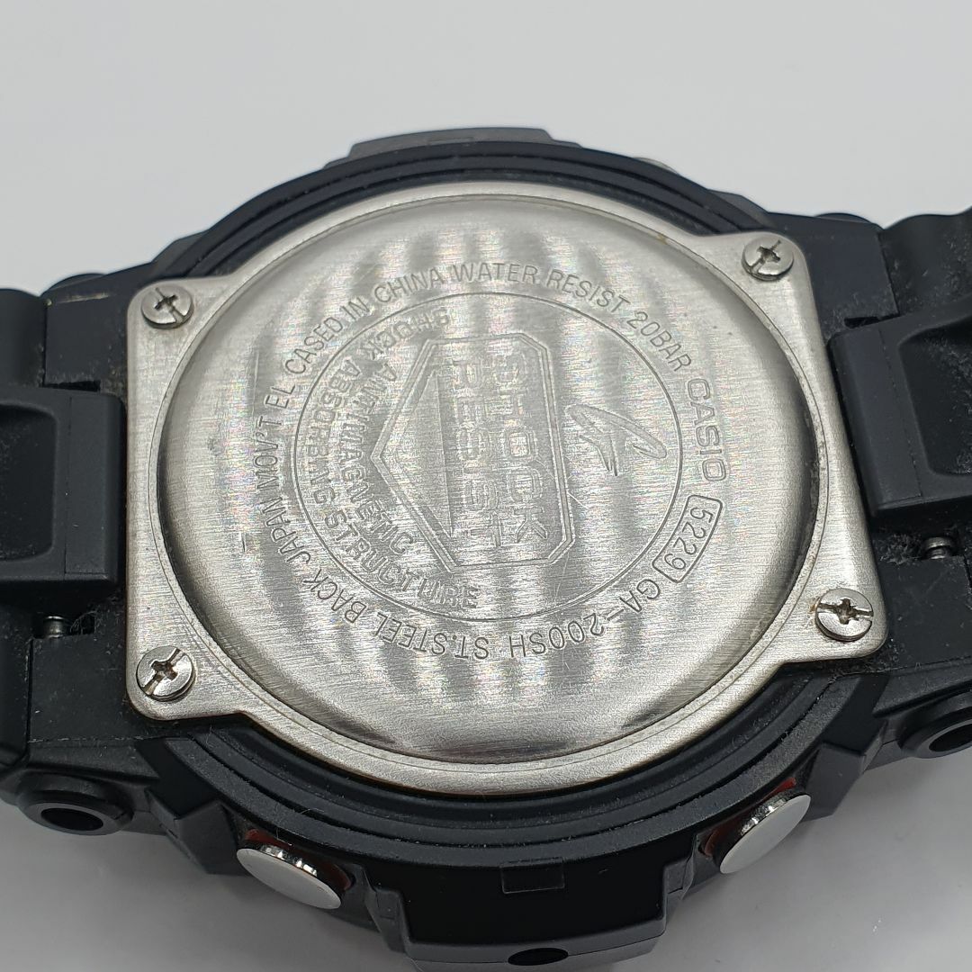 CASIO(カシオ)のCASIO G-SHOCK 腕時計 GA-200SH カシオ ジーショック 良好 メンズの時計(腕時計(デジタル))の商品写真