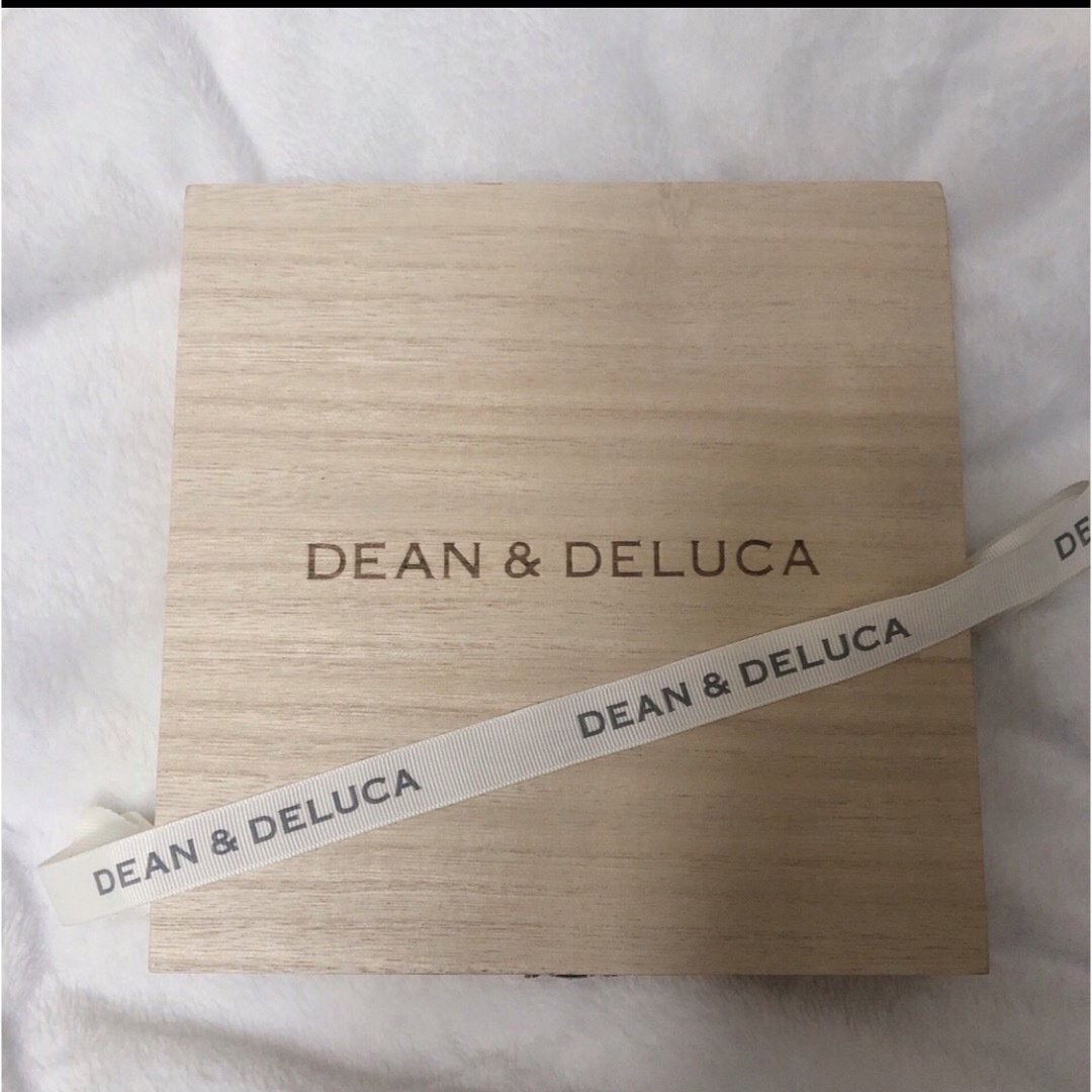 DEAN & DELUCA(ディーンアンドデルーカ)のDEAN&DELUCA 木箱　紅茶　撮影　小道具　宝箱　木製　 インテリア/住まい/日用品のインテリア小物(小物入れ)の商品写真