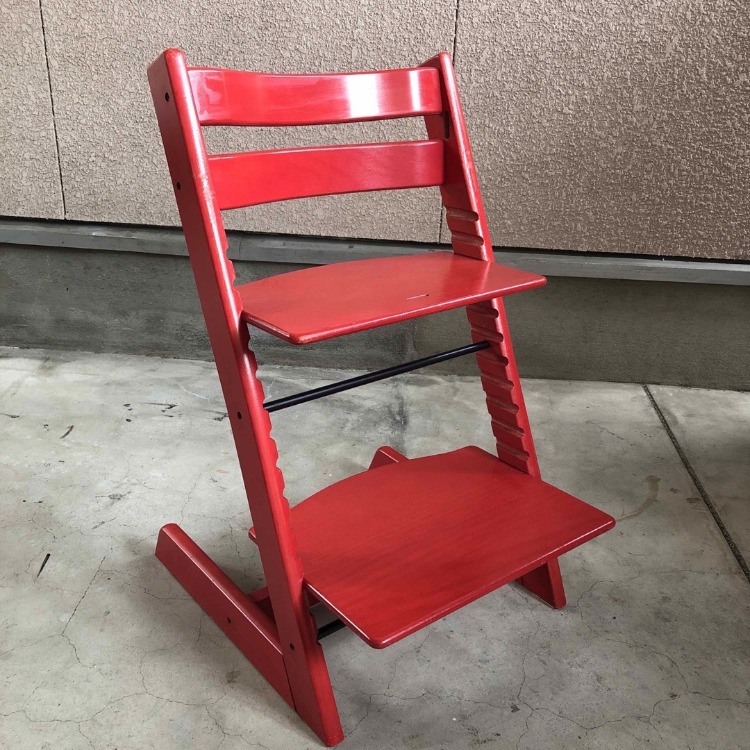 Stokke(ストッケ)のSTOKKE TRIPP TRAPP BABY CHAIR RED キッズ/ベビー/マタニティの寝具/家具(その他)の商品写真