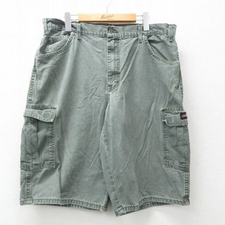 ディッキーズ(Dickies)のW38★古着 ディッキーズ Dickies ショート カーゴ パンツ ショーツ メンズ ダック地 コットン 緑系 グリーン 24feb28 中古 ボトムス 短パン ショーパン(ワークパンツ/カーゴパンツ)