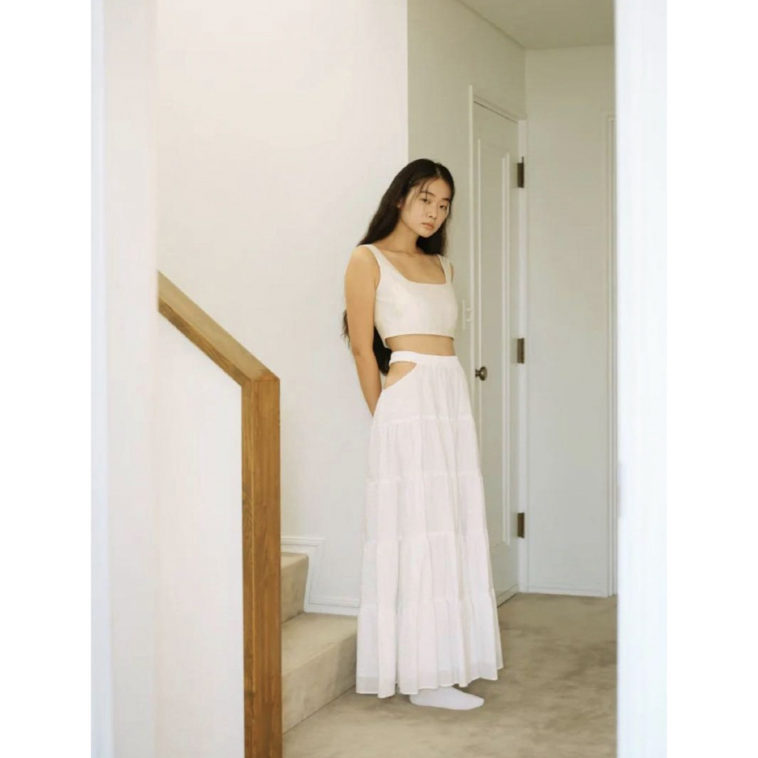 Rosary moon(ロザリームーン)のSide Open Tiered Skirt offwhit short丈 レディースのスカート(ロングスカート)の商品写真