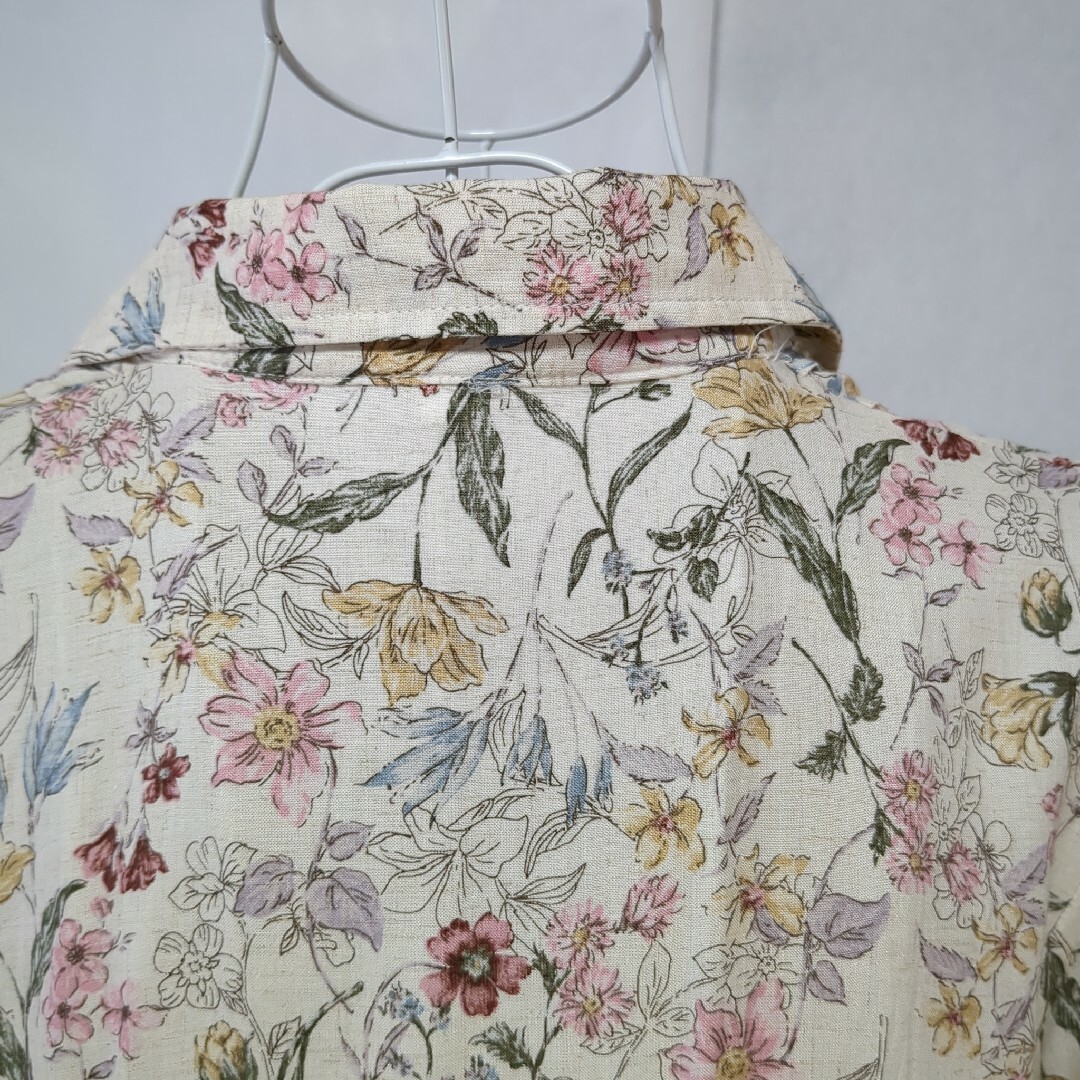 レディースシャツ　花柄シャツ　七分袖ブラウス レディースのトップス(シャツ/ブラウス(長袖/七分))の商品写真