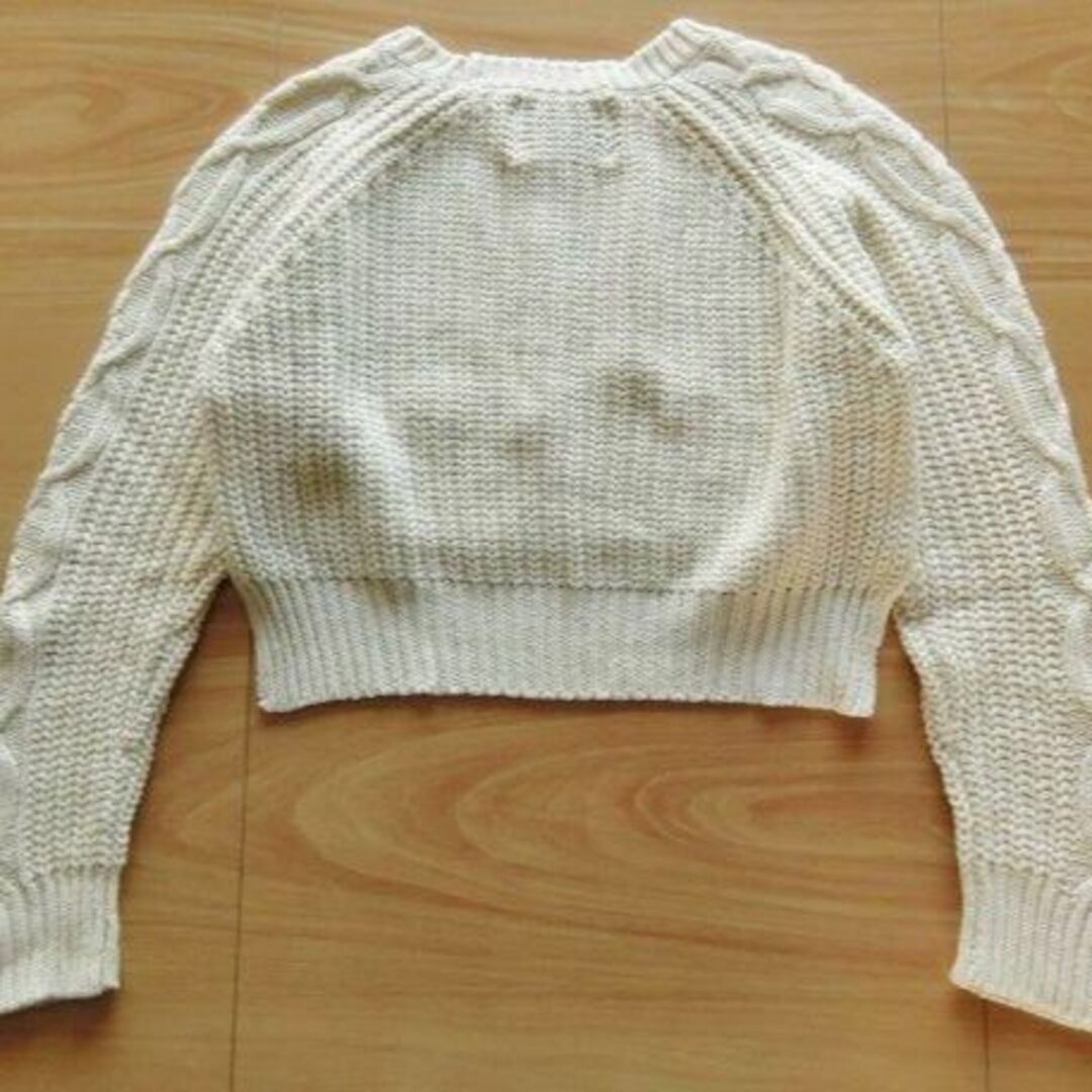 LagunaMoon(ラグナムーン)のLAGUNAMOON ラグナムーン 　ショート丈　綿ニットセーター　オフ白 レディースのトップス(ニット/セーター)の商品写真