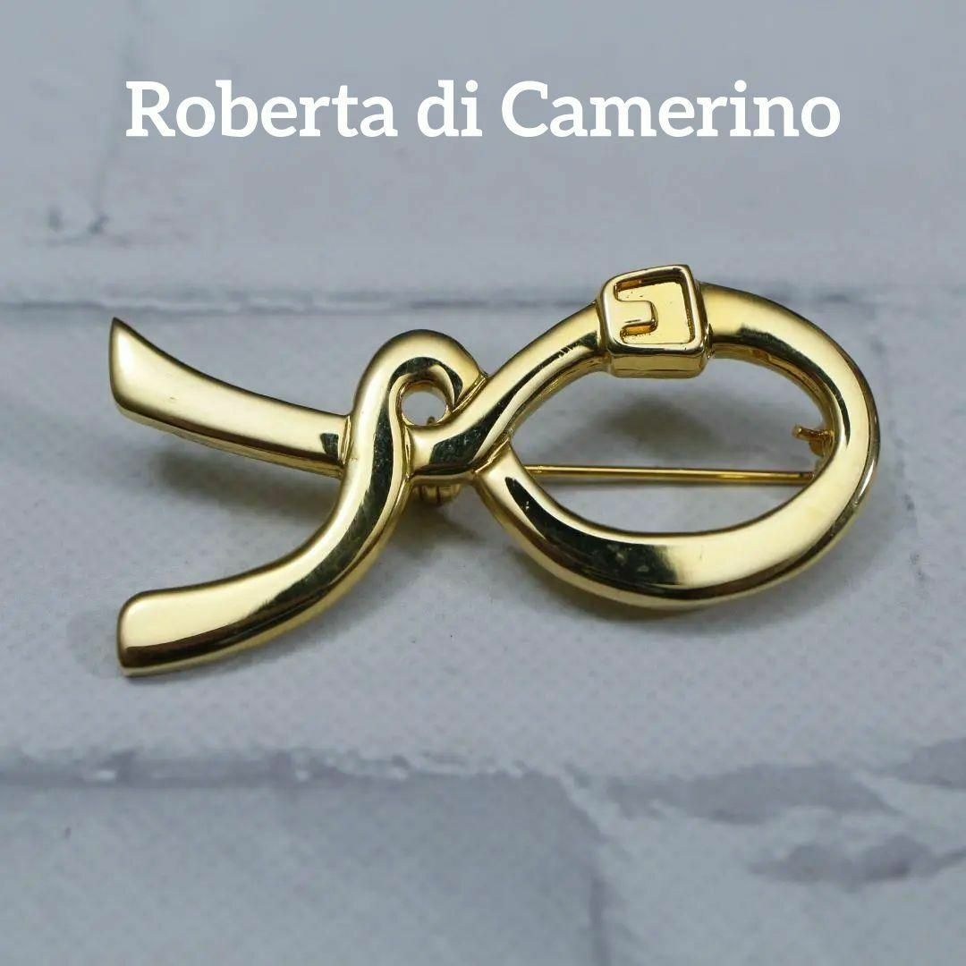 ROBERTA DI CAMERINO(ロベルタディカメリーノ)の【匿名配送】ロベルタディカメリーノ ブローチ ゴールド ロゴ 2 レディースのアクセサリー(ブローチ/コサージュ)の商品写真