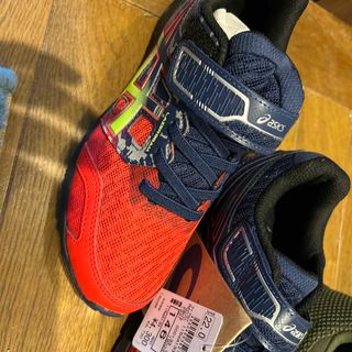 アシックス(asics)のアシックスジュニアス赤系(スニーカー)