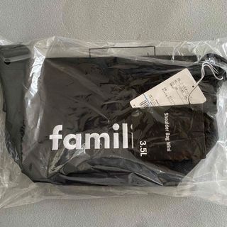 ファミリア(familiar)のNEW ERA × familiar ショルダーバッグ(ショルダーバッグ)