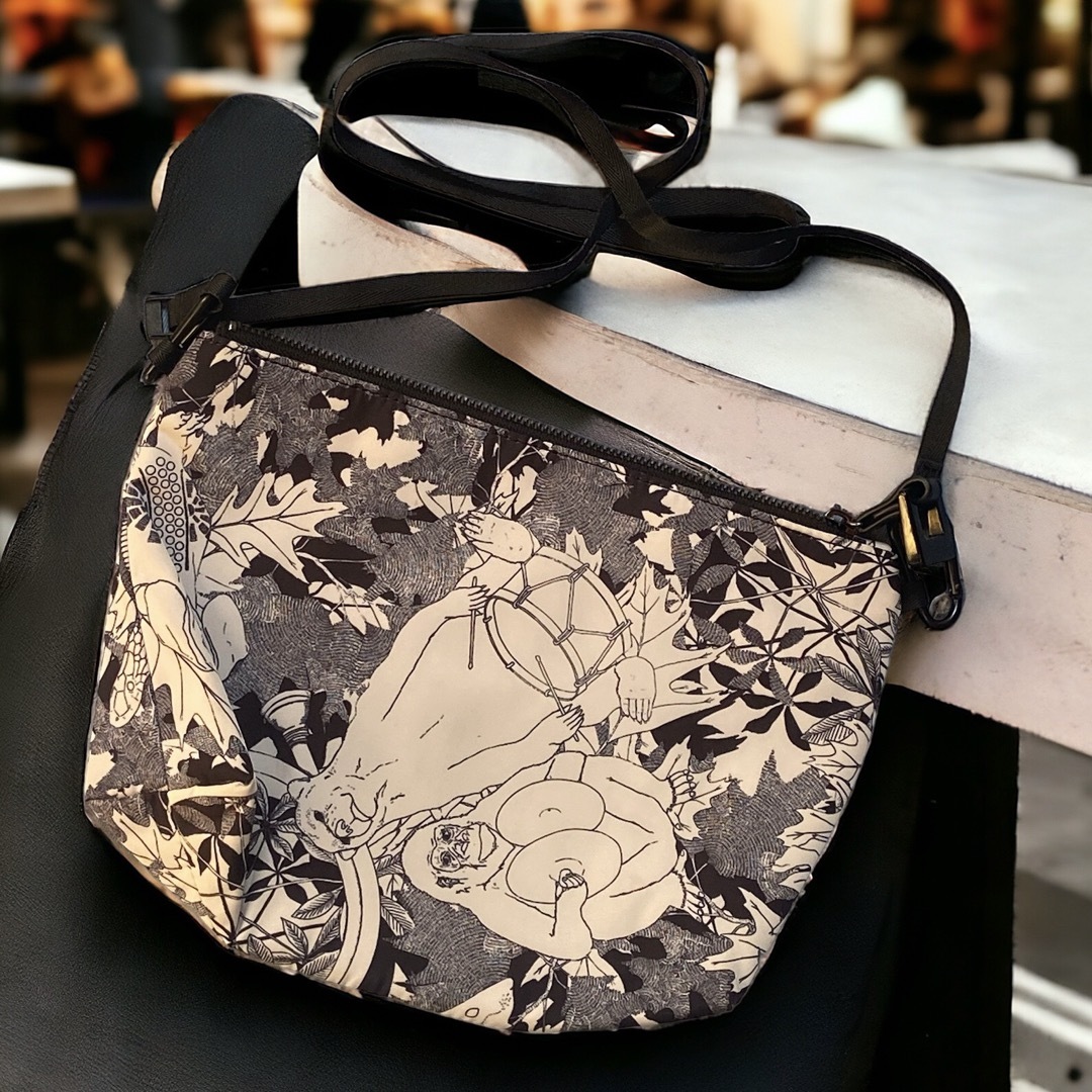 SWASH - SWASH LONDON×ear ☆ コラボ バッグ アニマル 総柄 SWASH - SWASH LONDON×ear ☆ コラボ バッグ アニマル 総柄