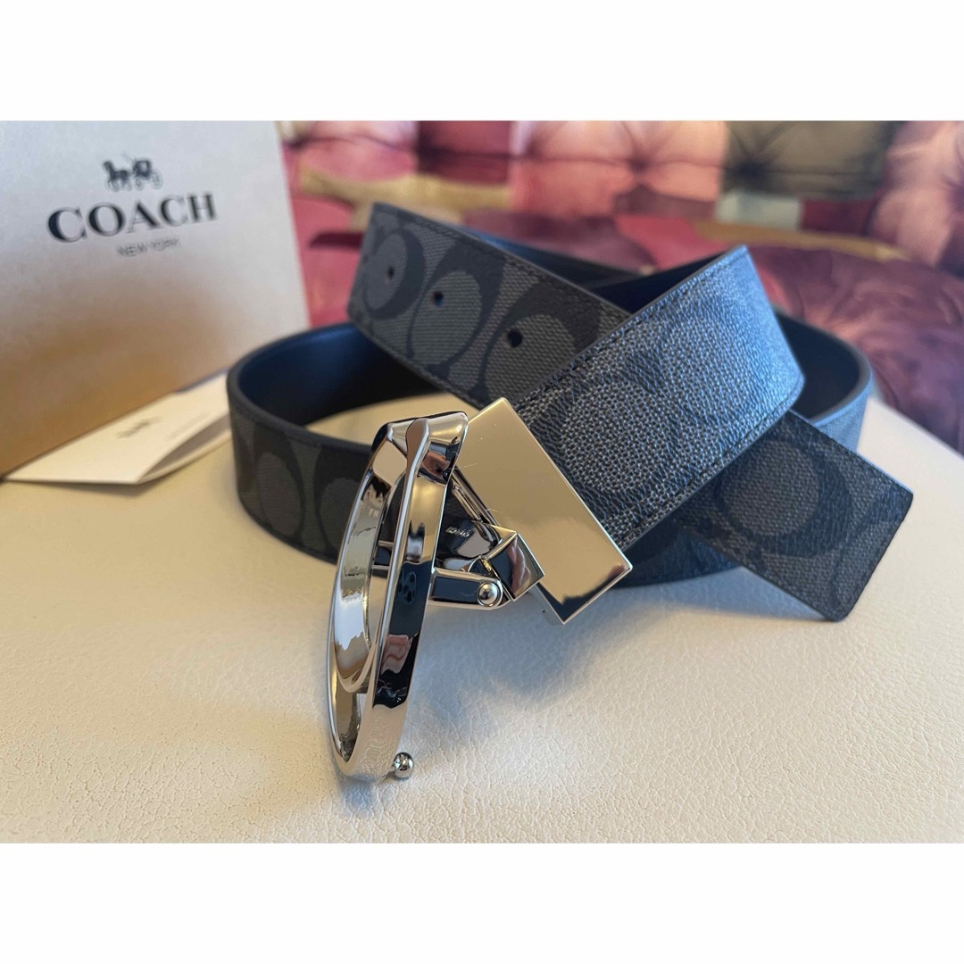 COACH(コーチ)の限定価格！新品コーチCOACHシグネチャーフリーサイズリバーシブルベルト メンズのファッション小物(ベルト)の商品写真