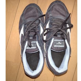 ミズノ(MIZUNO)の運動靴　MIZUNO　スニーカー　24.5(スニーカー)