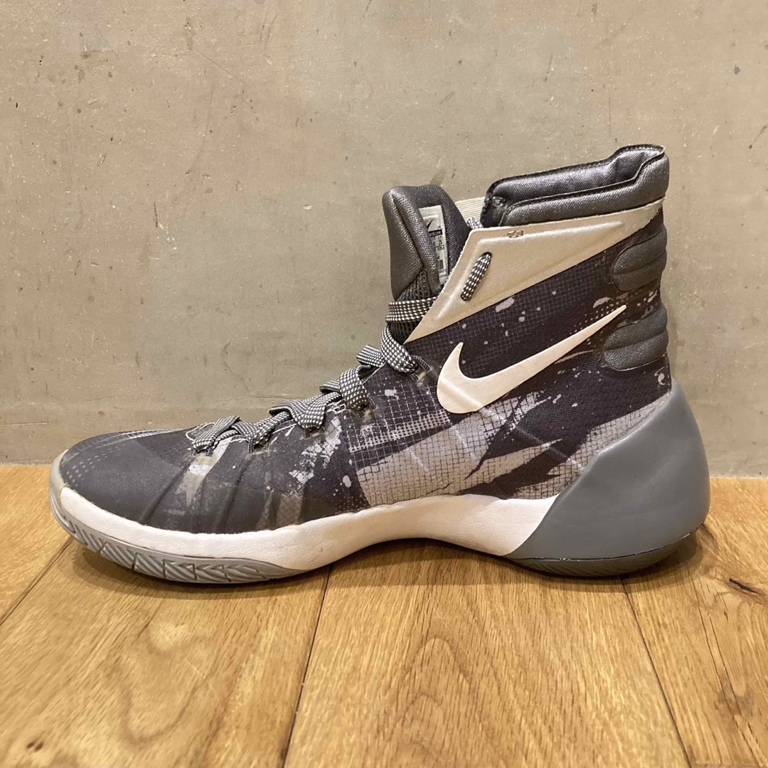 NIKE(ナイキ)のNIKE ナイキ Hyperdunk2015 PRM グレー　25cm バッシュ メンズの靴/シューズ(スニーカー)の商品写真