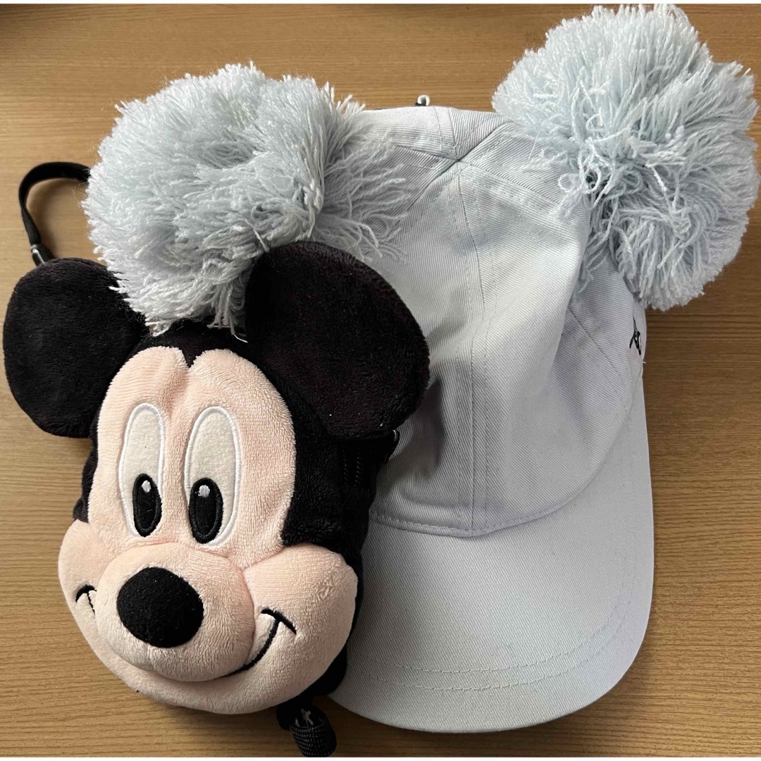 Disney(ディズニー)のディズニー　ミッキー　帽子　ポーチ エンタメ/ホビーのおもちゃ/ぬいぐるみ(キャラクターグッズ)の商品写真
