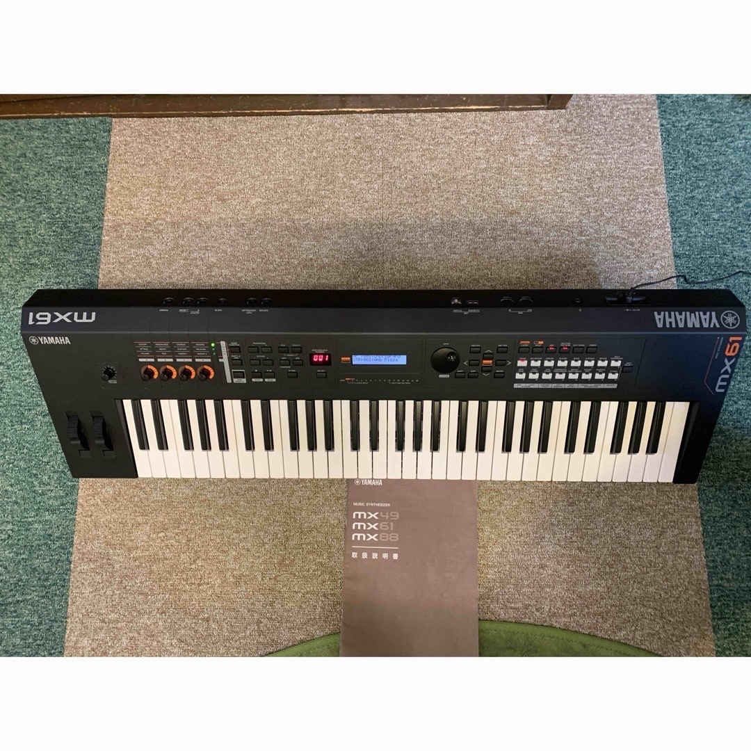 ヤマハ(ヤマハ)のYAMAHA MUSIC synthesizer mx61 BK 楽器の鍵盤楽器(キーボード/シンセサイザー)の商品写真