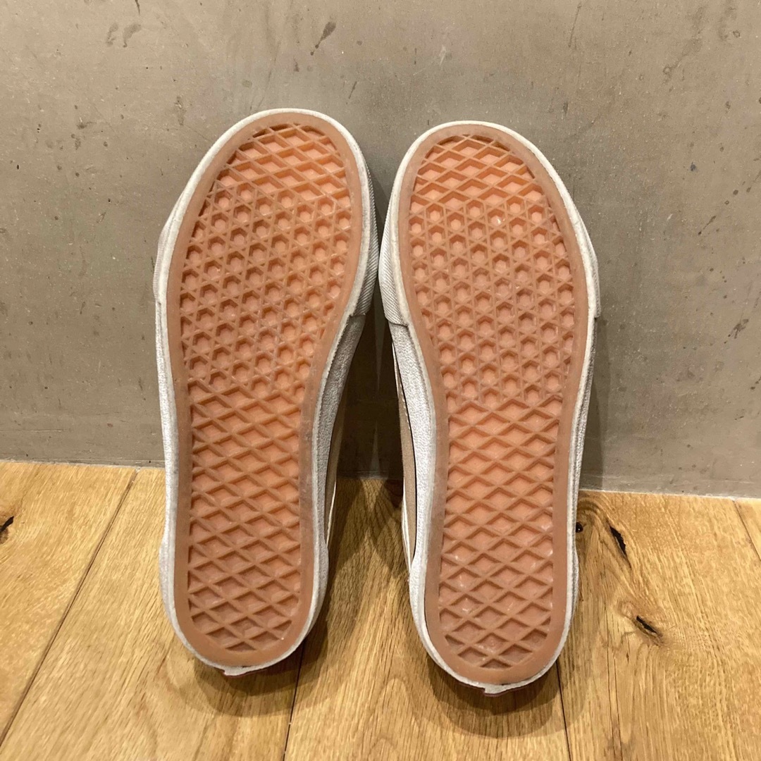 OLD SKOOL（VANS）(オールドスクール)のVANS バンズ オールドスクール　ベージュ　レディース　スニーカー レディースの靴/シューズ(スニーカー)の商品写真