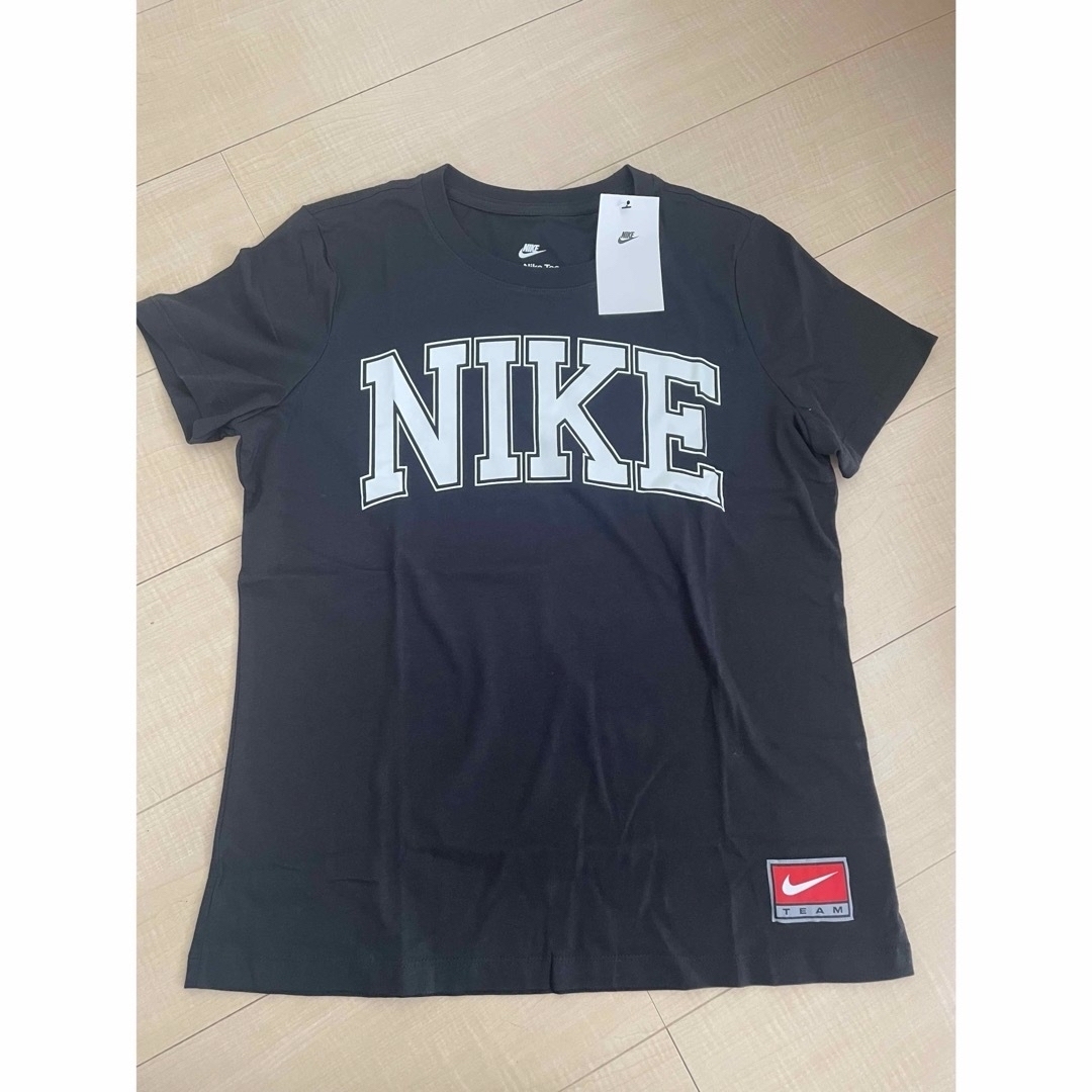 NIKE(ナイキ)のNIKE Tシャツ XLサイズ 新品未使用 スポーツ/アウトドアのトレーニング/エクササイズ(ヨガ)の商品写真