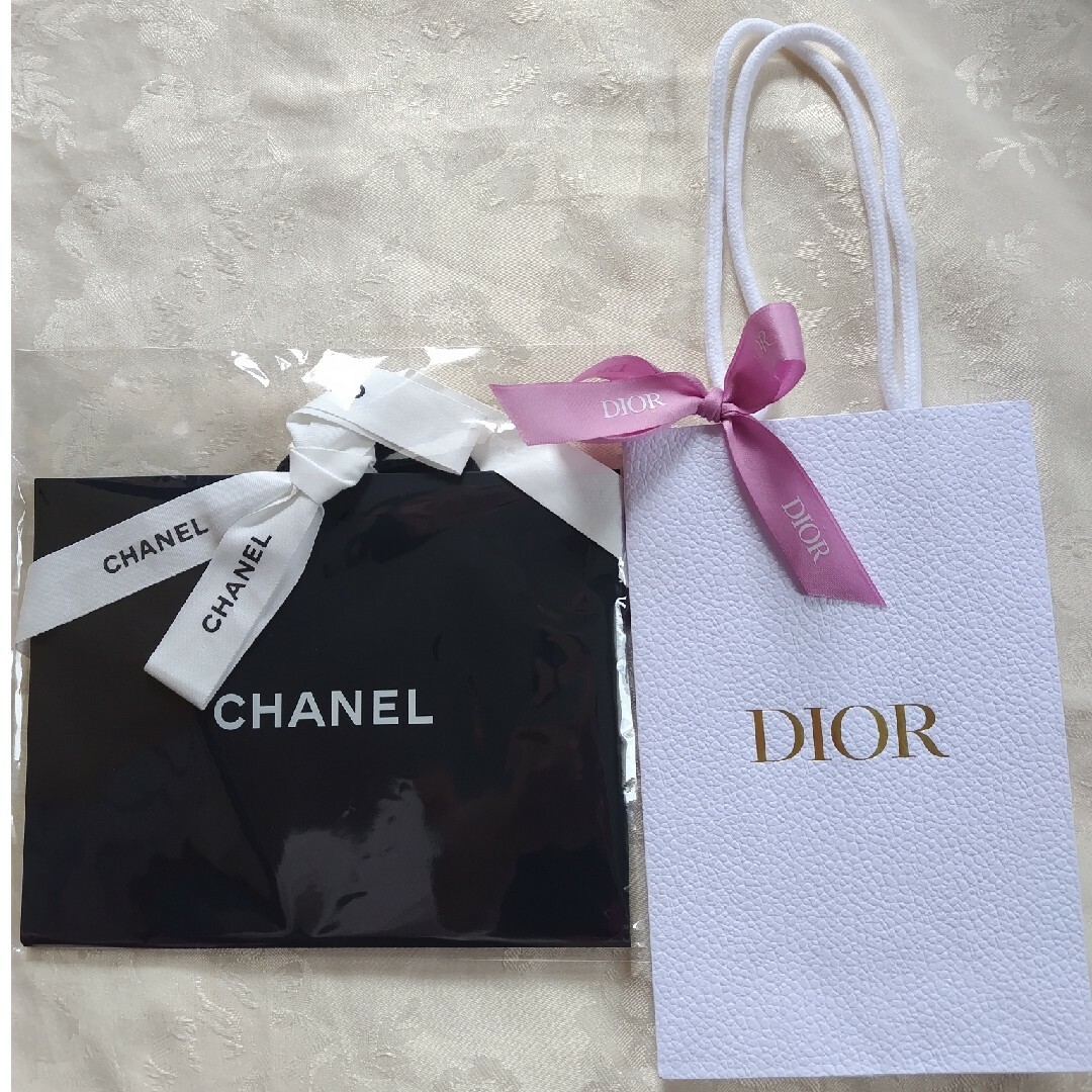 CHANEL(シャネル)のCHANEL　DIOR　シャネル　ディオール紙袋　ショッパー レディースのバッグ(ショップ袋)の商品写真