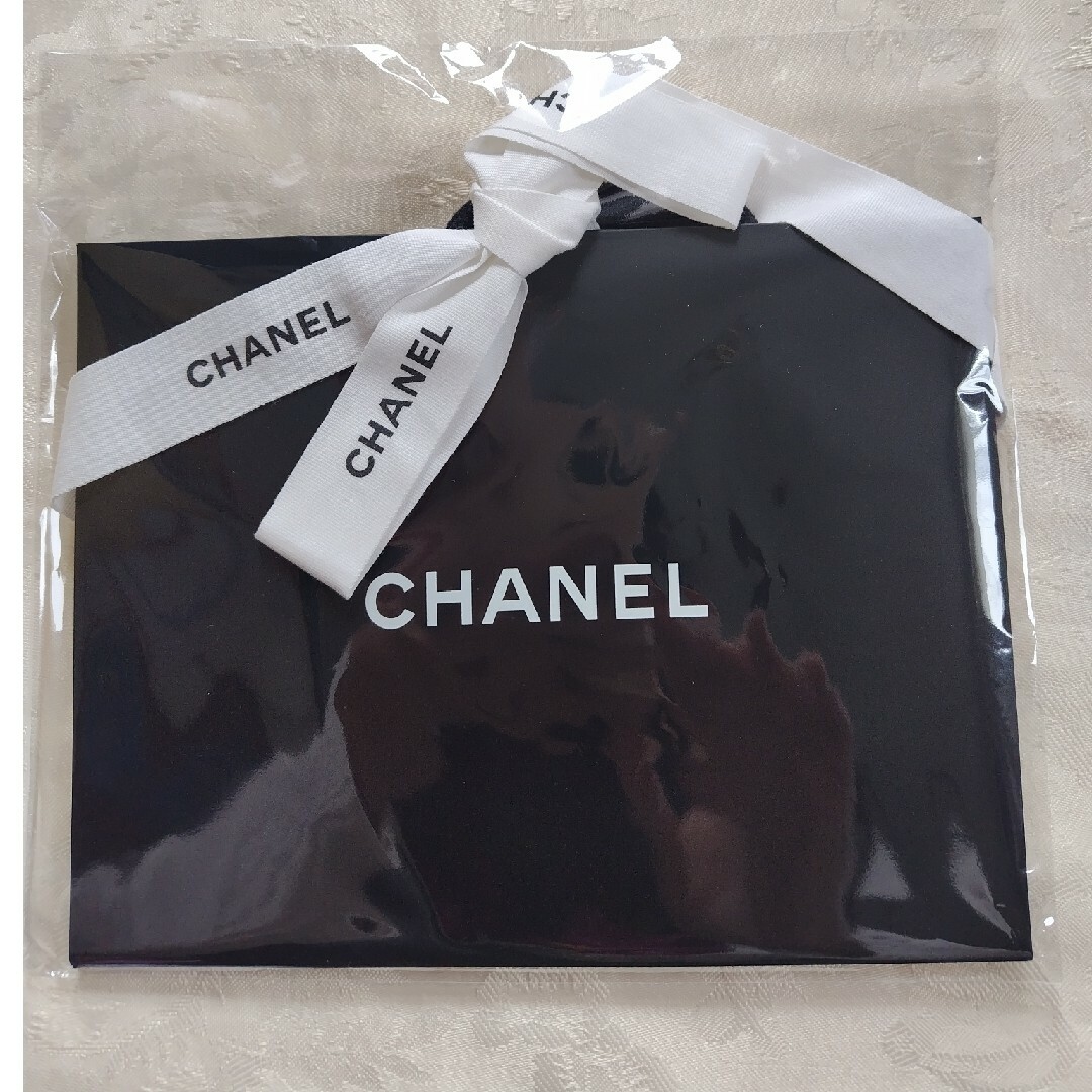 CHANEL(シャネル)のCHANEL　DIOR　シャネル　ディオール紙袋　ショッパー レディースのバッグ(ショップ袋)の商品写真